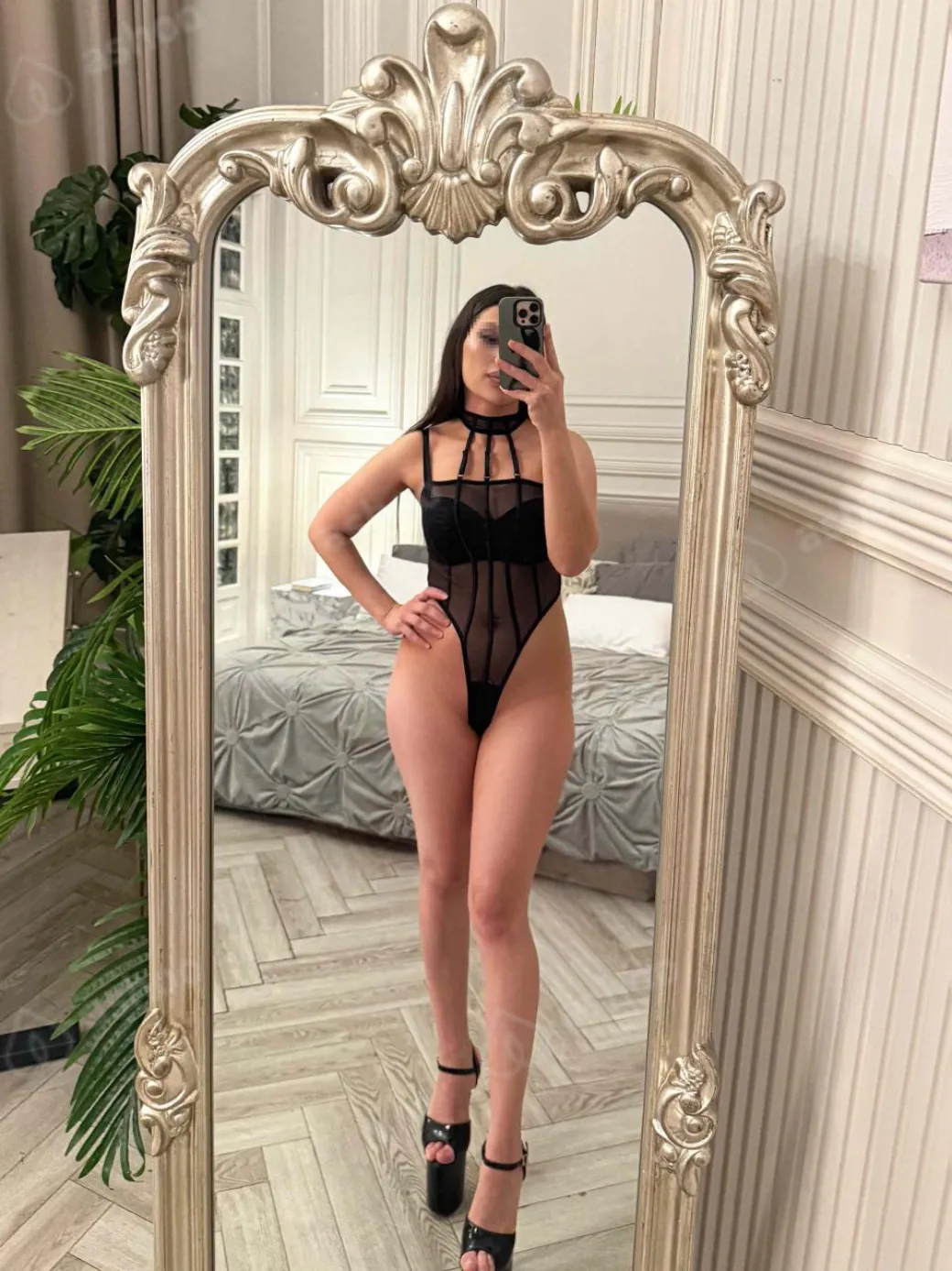Виола, 28
